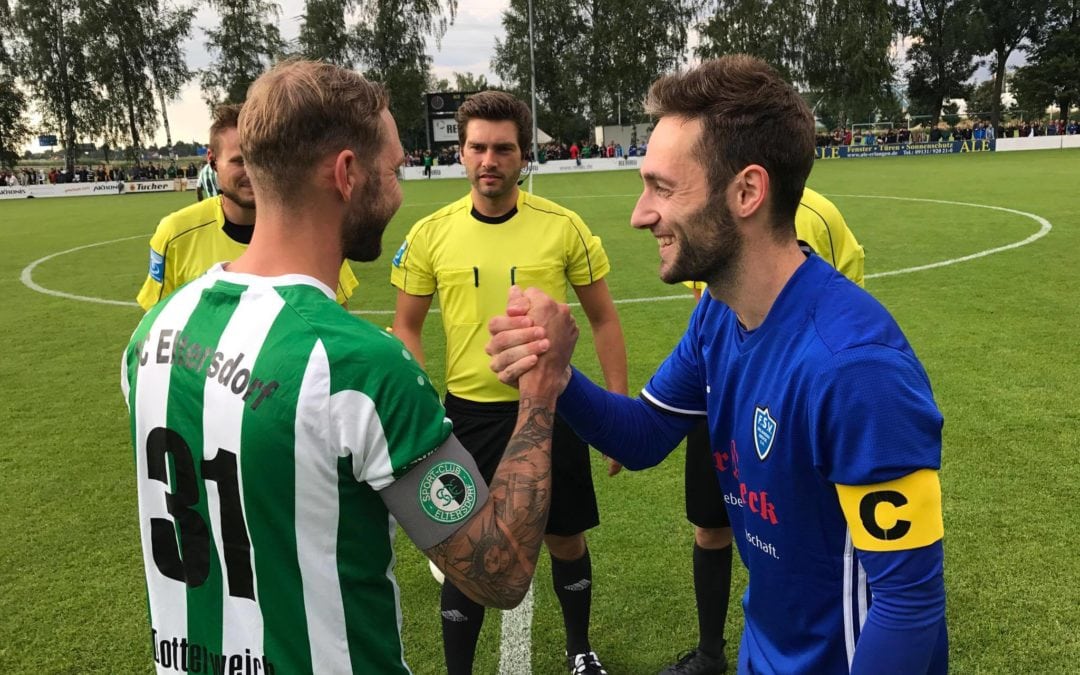 AXIWI Kommunikationssystems bereichert Arbeit Schiedsrichter Steffen Grimmeißen und seine Schiedsrichterassistenten auf dem Spielfeld